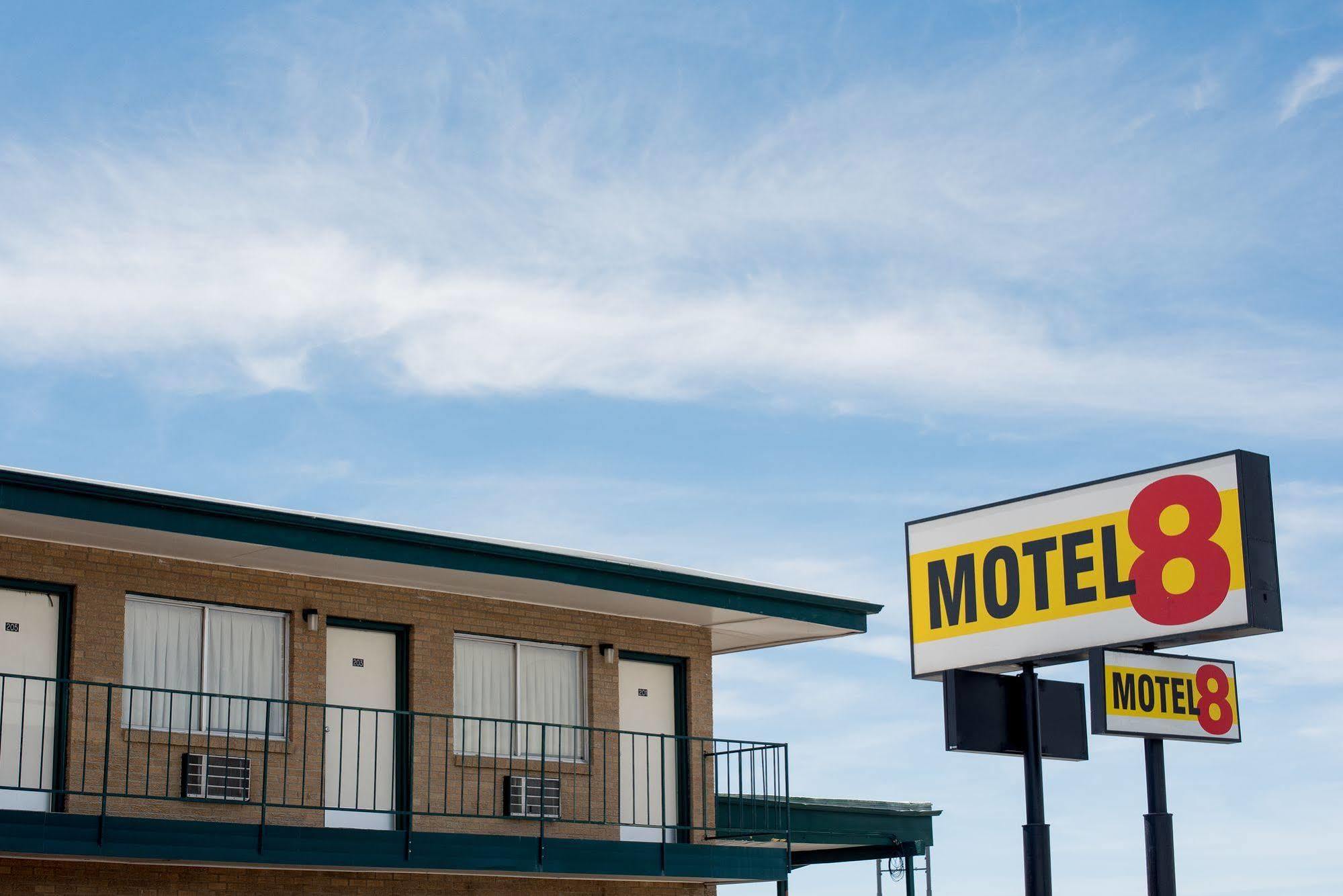 Motel 8 Рок-Спрингс Экстерьер фото